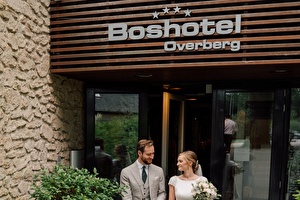 Bruidspaar bij Boshotel 